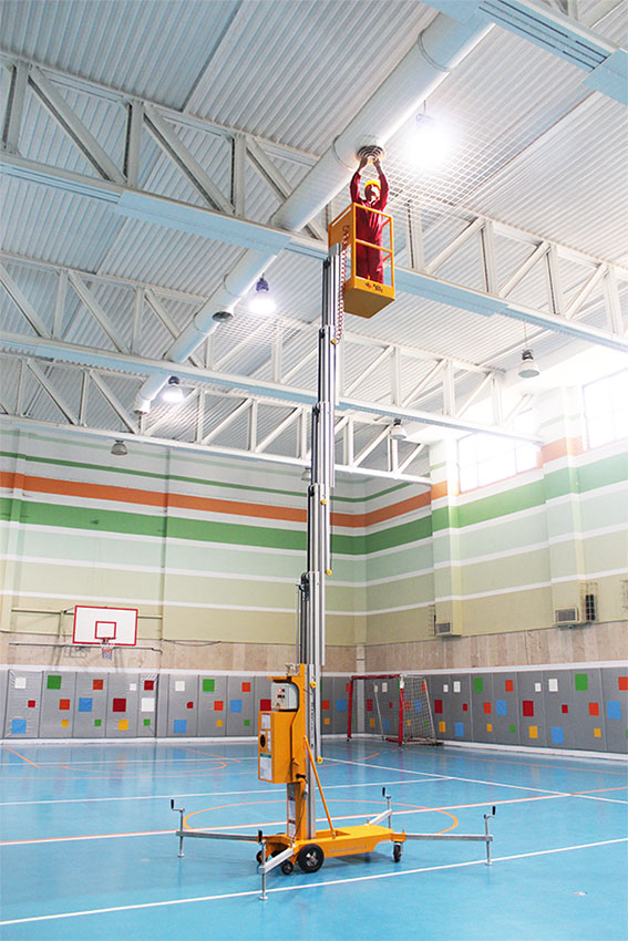 بالابر نفربر الکتروهیدرولیکی تک دکله با چرخ کارگاهی مدل EHS